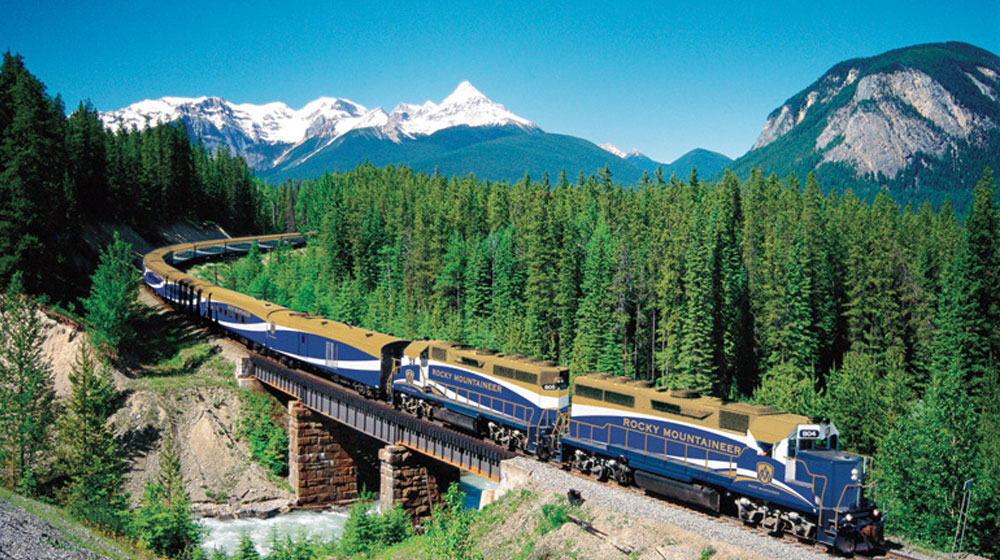 বিশ্বের সবচেয়ে সুন্দর ৫ ট্রেন ভ্রমণ