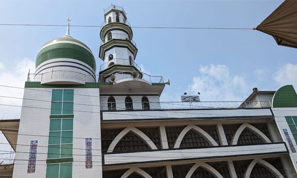 পাহাড়ের শহরে ইতিহাসের সাক্ষী শাহী জামে মসজিদ