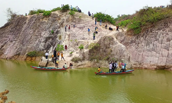 প্রকৃতির টানে ঈদের ছুটিতে যেতে পারেন দুর্গাপুরে