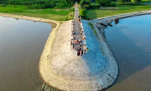 রাজশাহীর পর্যটনে নতুন মাত্রা যোগ করেছে আই বাঁধ