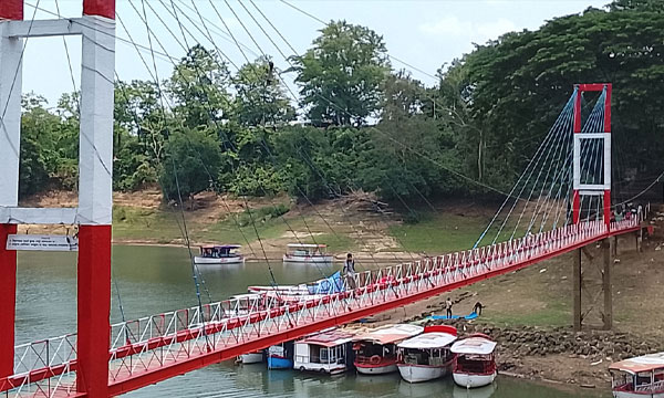 ঈদের দীর্ঘ ছুটিতে পর্যটকদের অপেক্ষায় হ্রদ-পাহাড়ের শহর রাঙামাটি