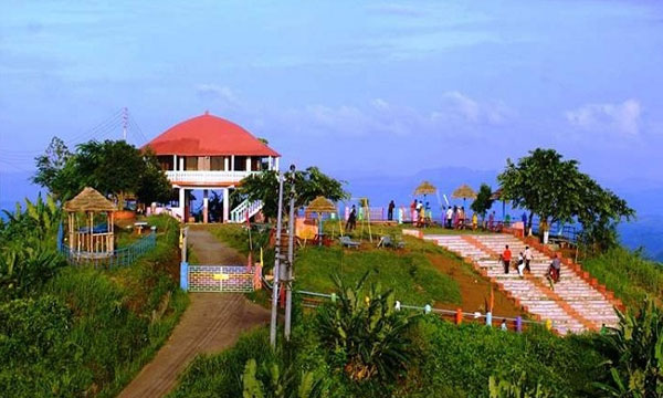 বিদেশি পর্যটক বাড়াতে আসছে নতুন ভিসানীতি