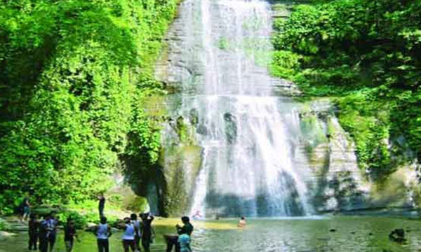 ৯৯৯-এ ফোন, হামহাম থেকে উদ্ধার ১০ পর্যটক