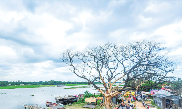 শরতের নৌভ্রমণে যে অভিজ্ঞতাগুলো মুগ্ধ করবে