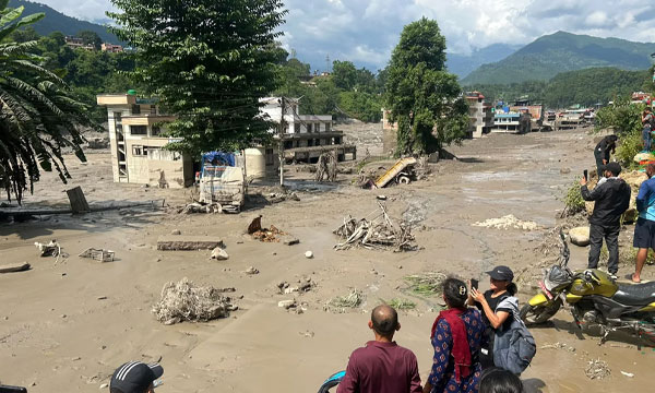 নেপাল-চীন সীমান্তে ভয়াবহ বন্যা, নিখোঁজ শত শত বিদেশি পর্যটক
