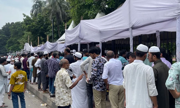 ছুটির দিনে ইতিহাস দেখতে জুলাই জাদুঘরে মানুষের ভিড়