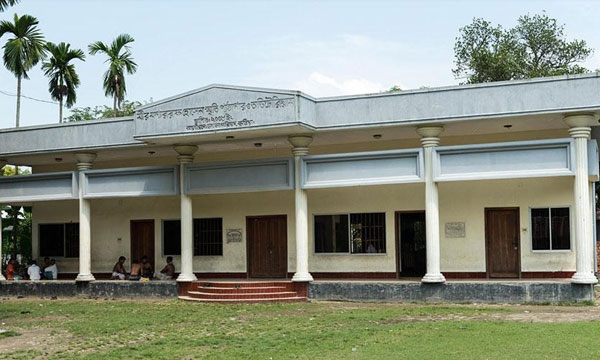 মীর মশাররফের জন্মভিটা, ঘুরে আসুন লাহিনীপাড়া