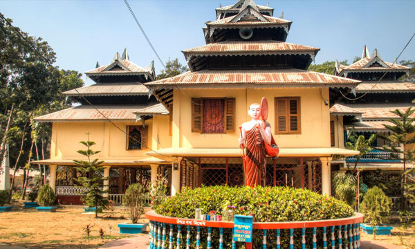 সমুদ্রের পাশাপাশি মহেশখালীতে দেখুন প্রাচীন বৌদ্ধ মন্দির