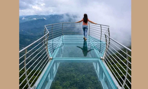 পাহাড় থেকে সমুদ্র, ভারতের ৭ কাচের সেতু