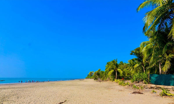 সেন্টমার্টিনে রাত কাটানোর সুযোগ কি বাড়ছে?