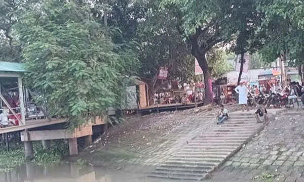 মুন্সীগঞ্জ লঞ্চঘাটে নদীকেন্দ্রিক পর্যটনকেন্দ্র গড়ার পরিকল্পনা