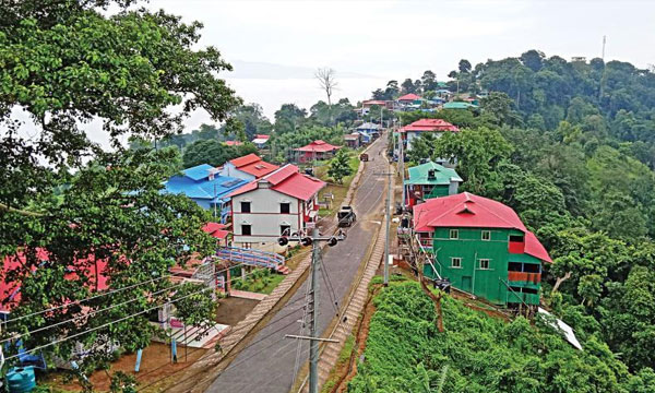 সাজেকে সড়ক অবরোধ, আটকা প্রায় ৩ হাজার পর্যটক