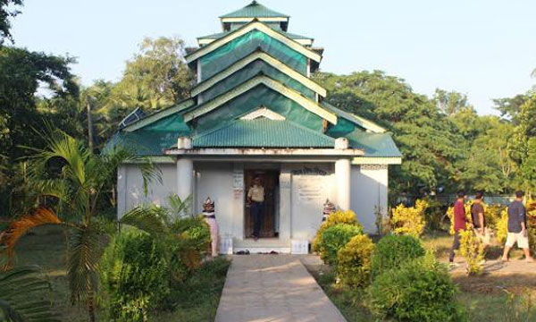 কেন বন্ধ হলো কুয়াকাটার ঐতিহ্যবাহী বৌদ্ধবিহার?