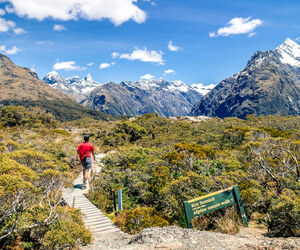 বিশ্বের সেরা ১০ ট্রেকিং রুট