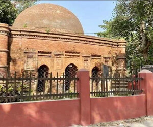 পাঁচশ বছরের ইতিহাসের নীরব সাক্ষী গোয়ালদি মসজিদ