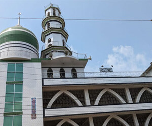 পাহাড়ের শহরে ইতিহাসের সাক্ষী শাহী জামে মসজিদ