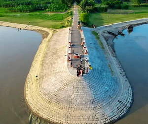 রাজশাহীর পর্যটনে নতুন মাত্রা যোগ করেছে আই বাঁধ