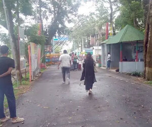 দুই বছর পর আখাউড়া স্থলবন্দর দিয়ে ভ্রমণ ভিসায় ভারতে গেলেন প্রথম বাংলাদেশি