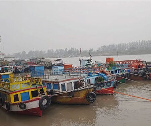 সুন্দরবনে পর্যটকবাহী নৌযানে মানতে হবে যেসব নির্দেশনা