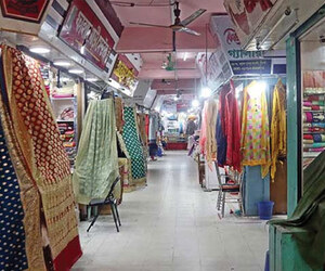 বুধবার ঢাকার যেসব মার্কেট ও শপিংমল বন্ধ