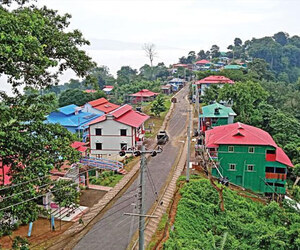 সাজেকে সড়ক অবরোধ, আটকা প্রায় ৩ হাজার পর্যটক