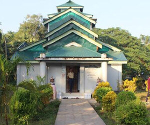 কেন বন্ধ হলো কুয়াকাটার ঐতিহ্যবাহী বৌদ্ধবিহার?