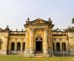 বাংলার জমিদারি ইতিহাসের সাক্ষী রানী ভবানী রাজবাড়ি